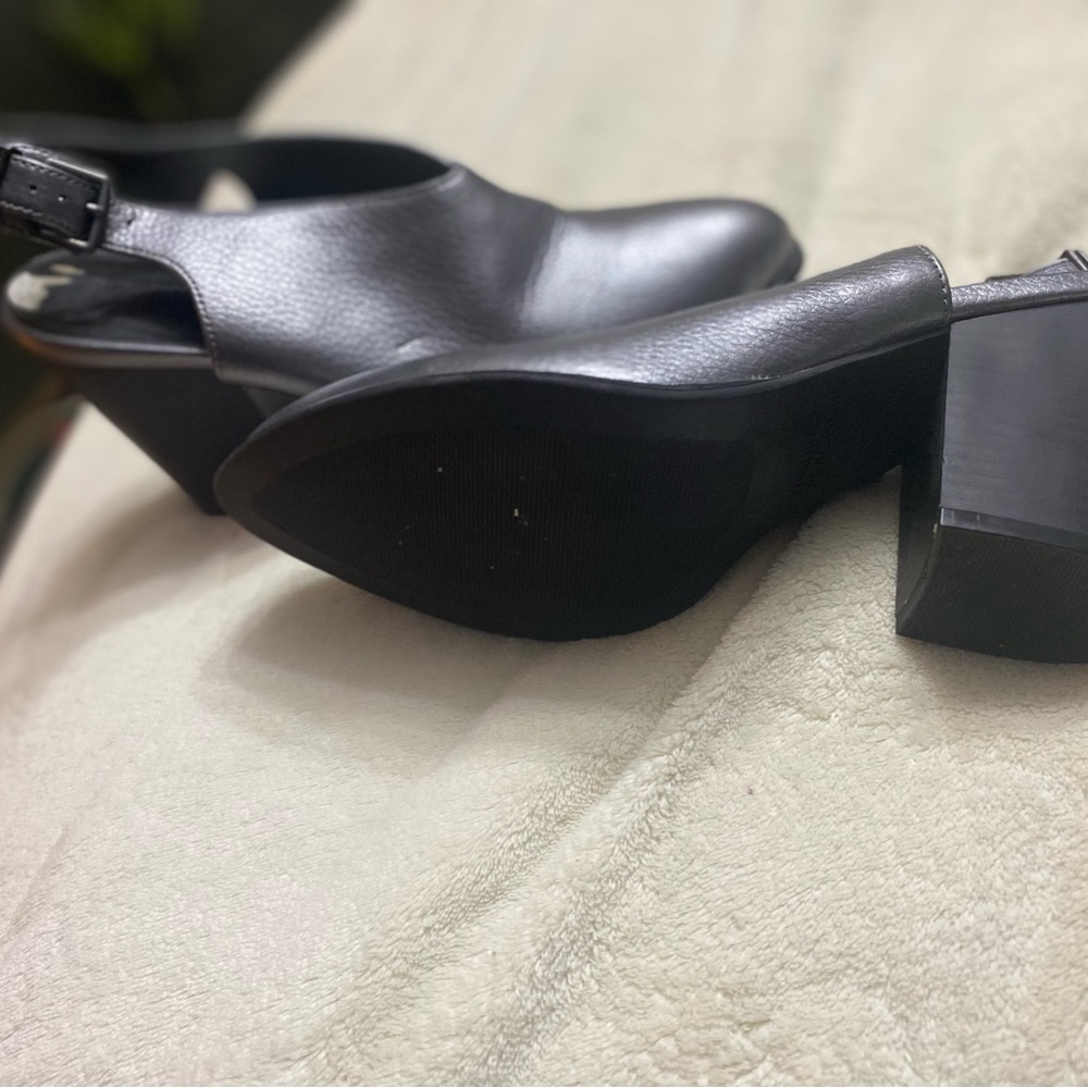 Kenneth Cole mules - Picture 3 of 3